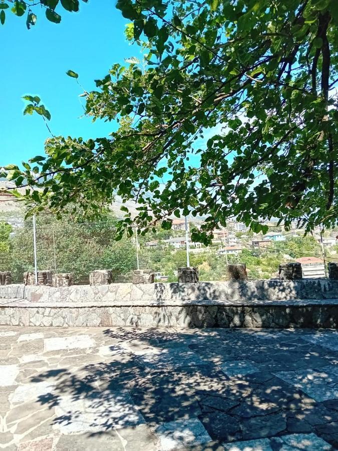 Stone Pazar Guest House Gjirokastër Esterno foto